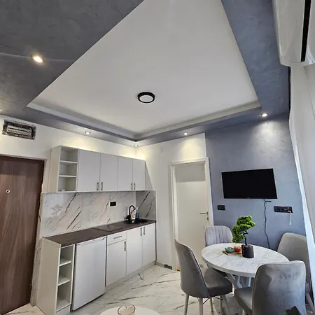 Katalina شقة باغينا باستا